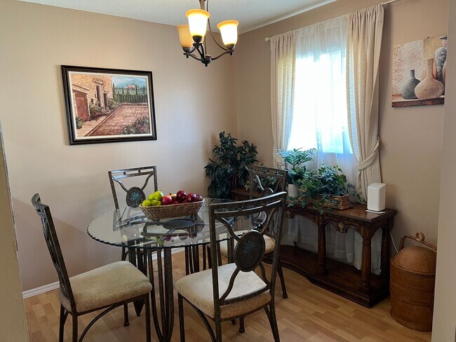 Building Photo - 2772 Woodgate Ln