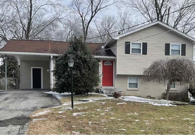 Building Photo - 6009 Lopez Ln