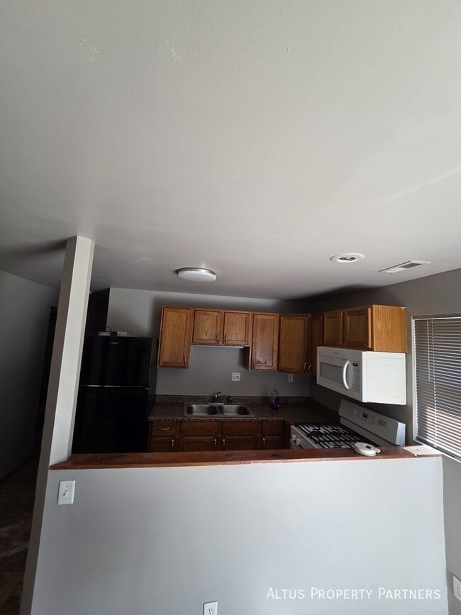 Building Photo - 926 Greenwood Ave