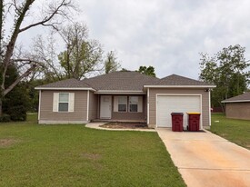 Building Photo - 2204 3rd Ave