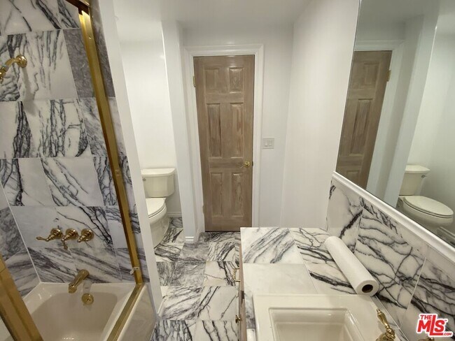 Building Photo - 3900 Castlerock Rd