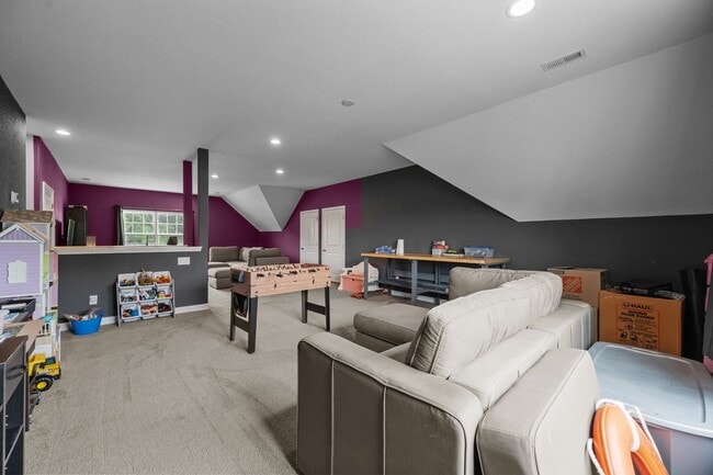 Building Photo - Spacious 6-Bedroom Home with Private Backy...