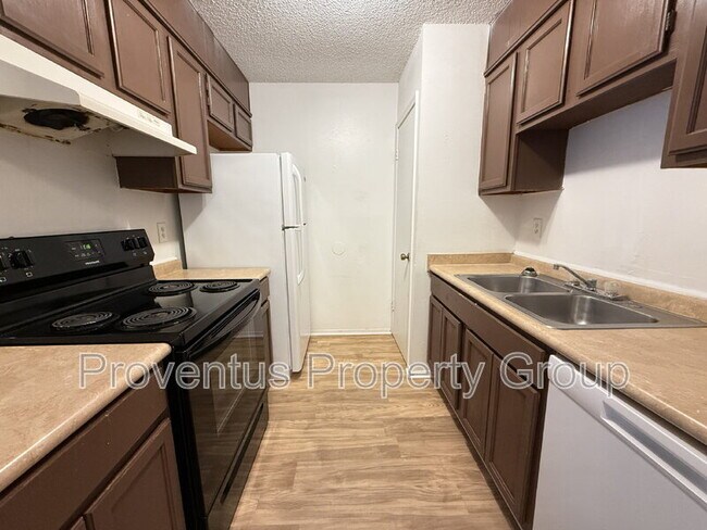 Building Photo - 350 N Crow Rd