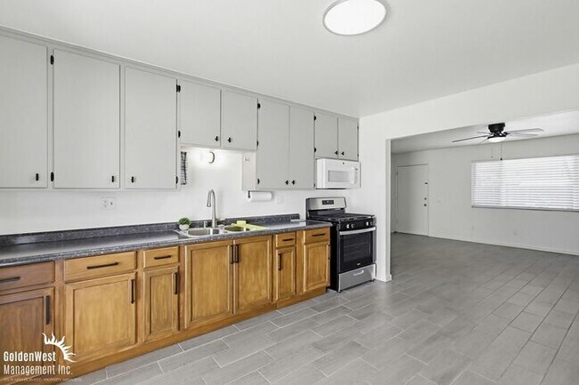 Building Photo - Beautiful 2Bdm 1Ba Home in Prime Imperial Beach Location!