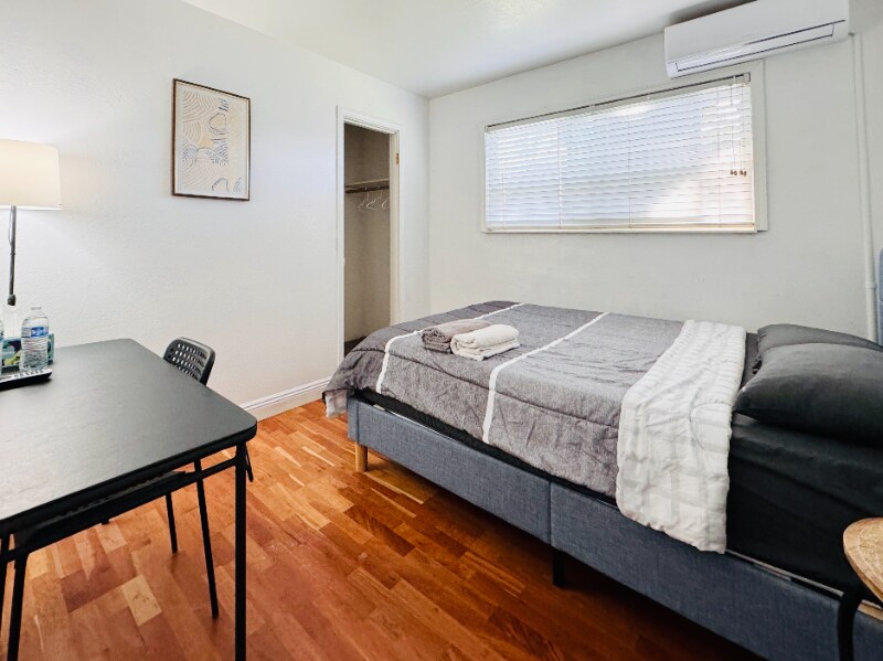 Building Photo - 209 Grant Ct