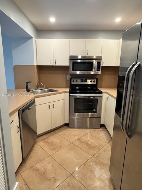 Building Photo - 10005 SW 77th Ct