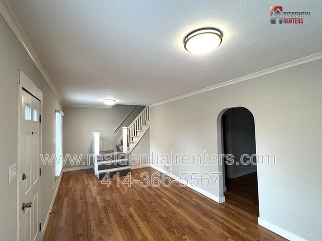 Building Photo - 10918 W Wells St