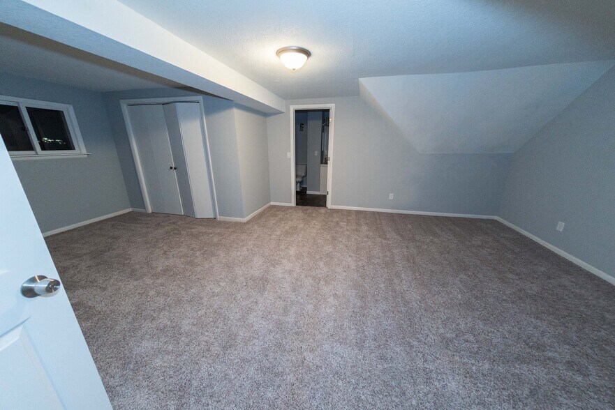 Master BR - 3834 E Edgerton Ave