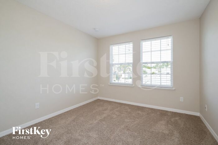 Building Photo - 10226 Magnolia Hills Dr