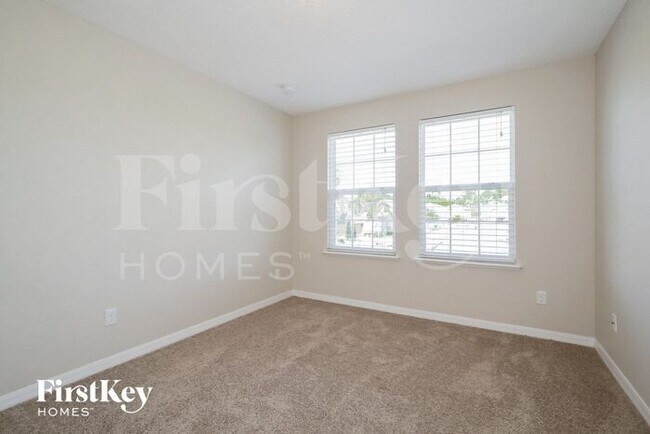 Building Photo - 10226 Magnolia Hills Dr