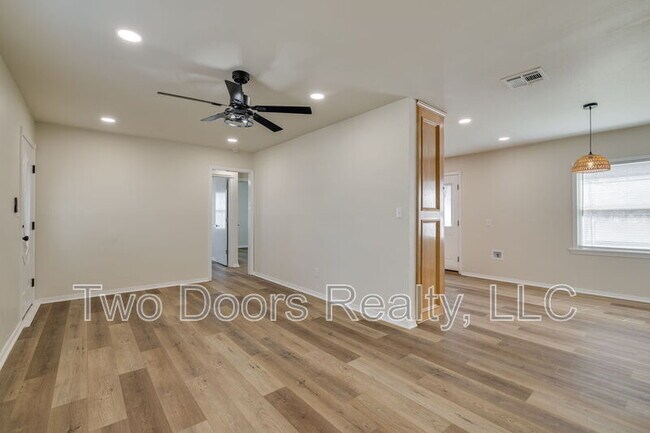 Building Photo - 2416 NW 40th St