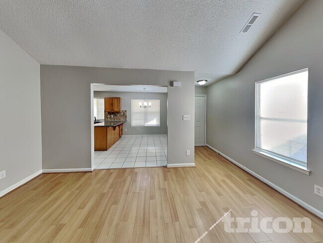 Building Photo - 5000 Poplar Glen Dr