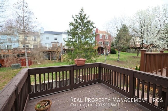 Building Photo - 6634 Briarleigh Way