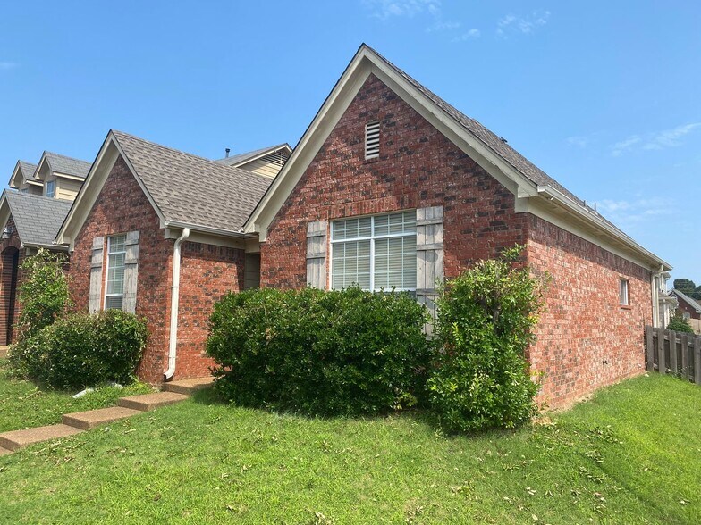 Building Photo - 9112 Cinderhill Cove W