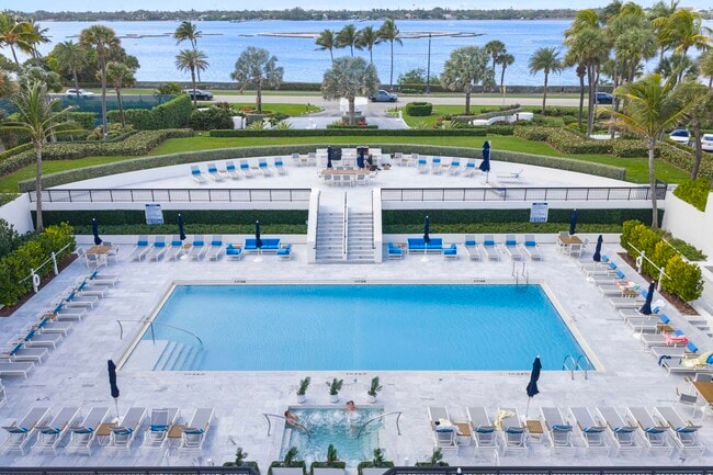 Building Photo - 3140 S Ocean Blvd