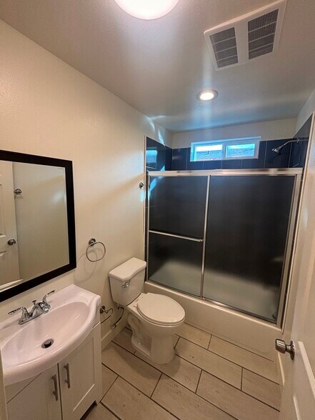 Building Photo - 6208 Brynhurst Ave