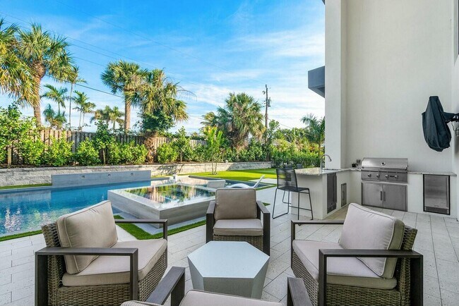 Building Photo - 13480 U.S. Rte 1