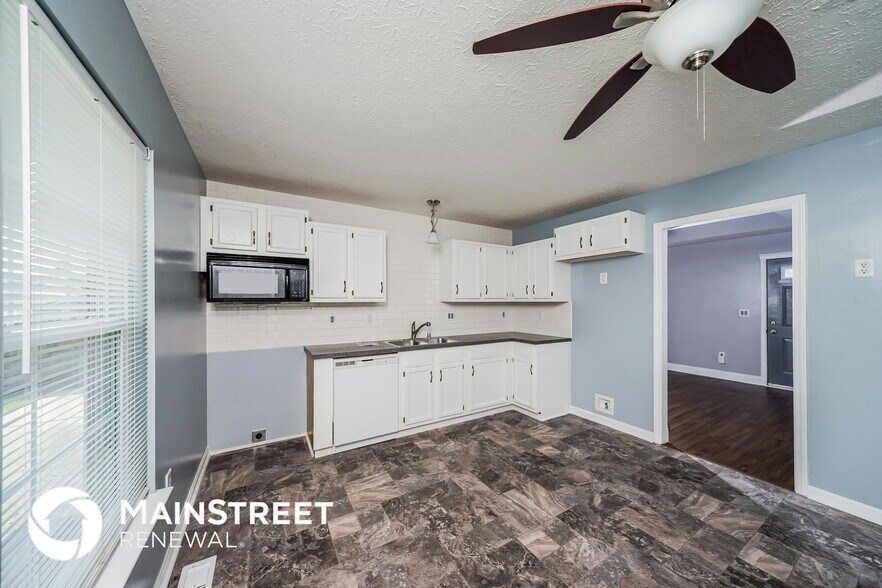 Building Photo - 249 Drake Dr