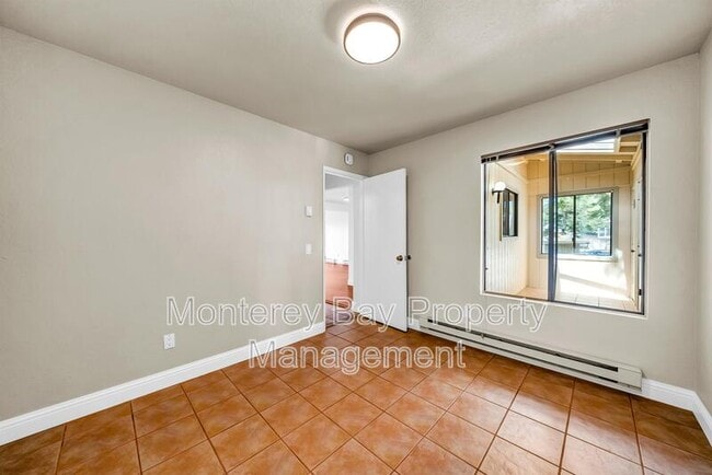 Building Photo - 250 Forest Ridge Rd
