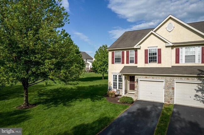 Building Photo - 158 Maloney Terrace