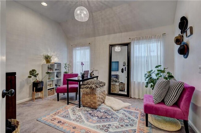 Building Photo - 4 Bedroom Home in Gated Lakes of Traditions- Backs up to a greenbelt- Pool and Playground