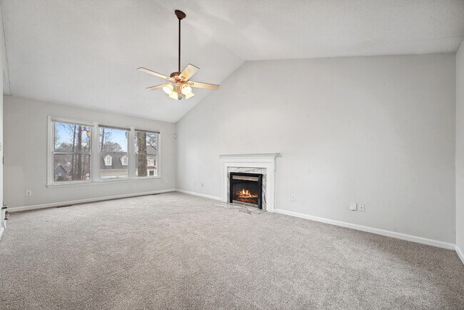 Building Photo - 131 Autumn Ridge Dr