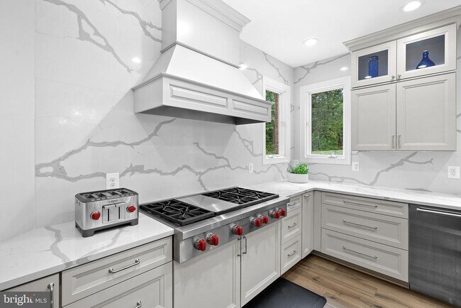 Building Photo - 20589 Myers Pl