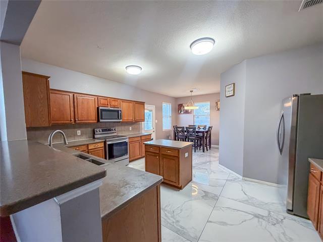 Building Photo - 5424 Sonoma Dr