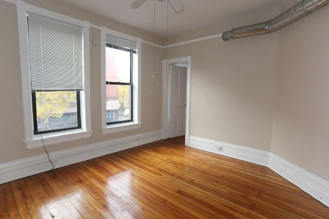 Building Photo - 2271 N Lincoln Ave