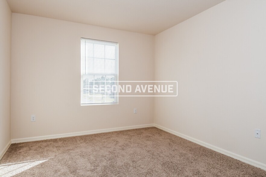 Building Photo - 29 Rockwell Ln