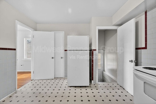 Building Photo - 5900 Sheriton Dr