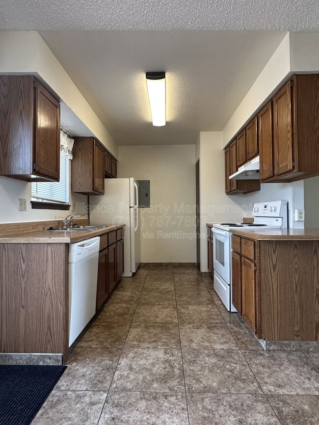 Building Photo - 328 Mt View Ln