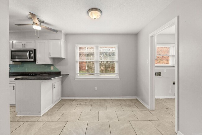 Building Photo - 1708 War Eagle Dr