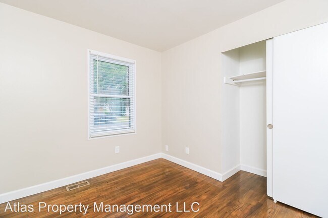 Building Photo - 3 br, 2 bath House - 1030 Lees Lane