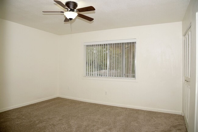 Building Photo - Charming 2 Bedroom in Prime Location!