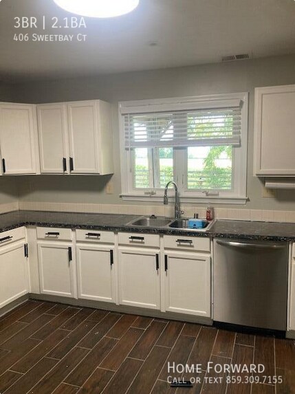 Building Photo - 406 Sweetbay Ct