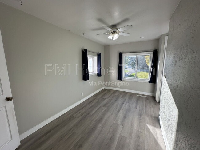 Building Photo - 211 S 100 E
