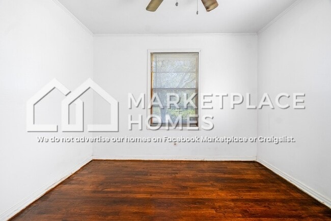 Building Photo - 208 Webb Ave