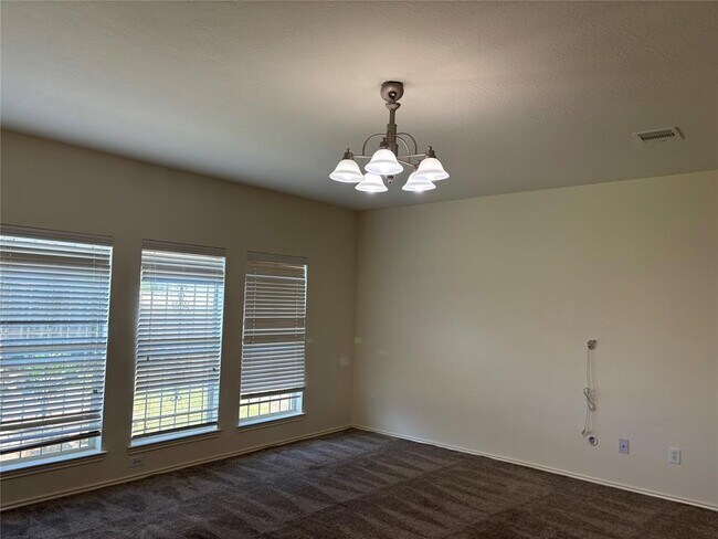 Building Photo - 21223 Colton Cove Dr