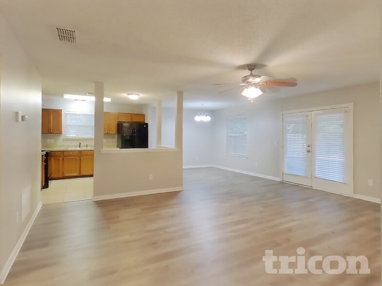 Building Photo - 7636 Collins Ridge Blvd