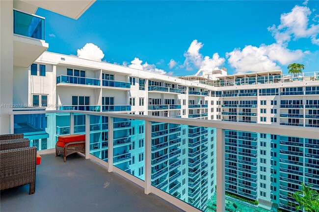 Building Photo - 2301 Collins Ave
