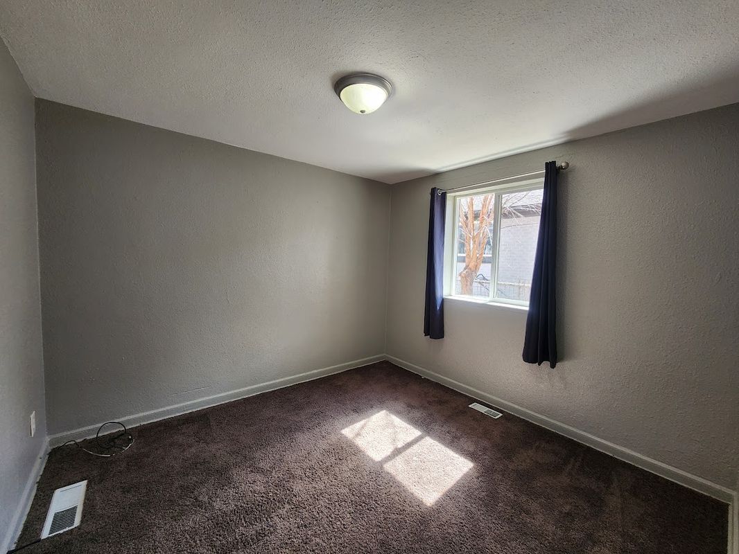 Building Photo - 1308 Moline St