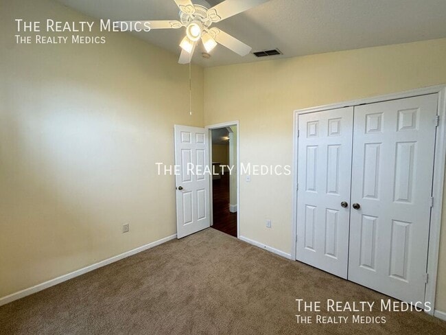 Building Photo - 2719 Crane's Cove Dr