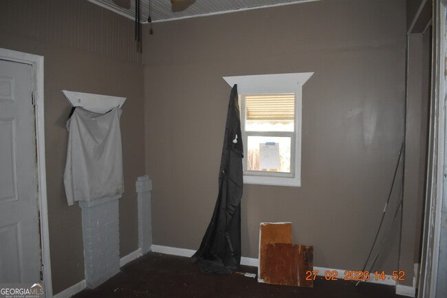 Building Photo - 4048 Kemper Ave