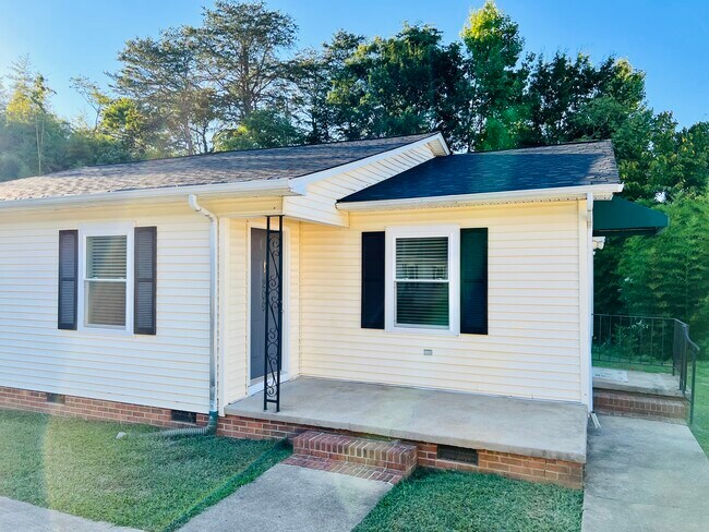 209 Roe St (Greer) - 209 Roe St