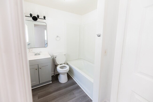 Building Photo - Move-In Ready 4BR Home with Large Backyard