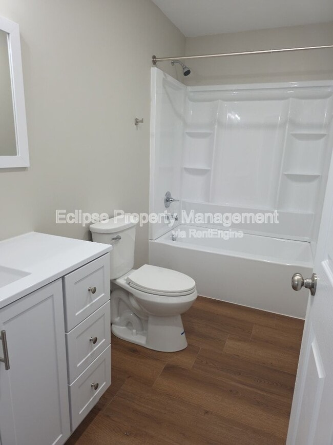 Building Photo - 2839 Elm Ave