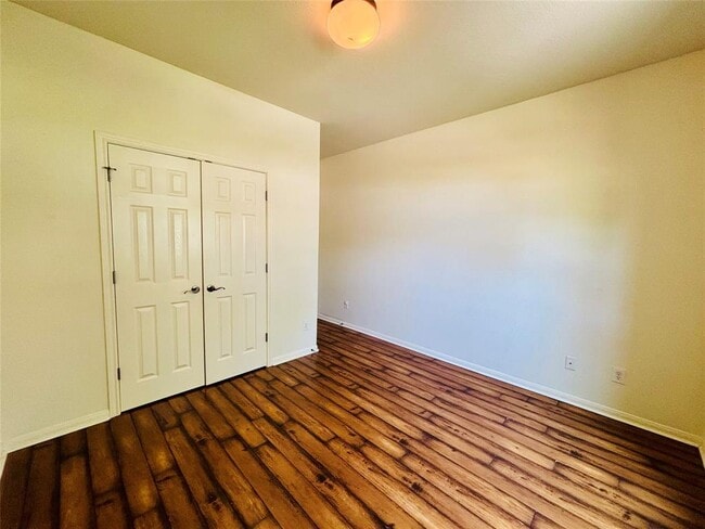 Building Photo - 4430 Pasada Ln
