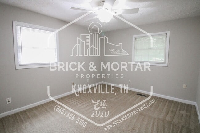 Building Photo - 8637 Glen Echo Dr