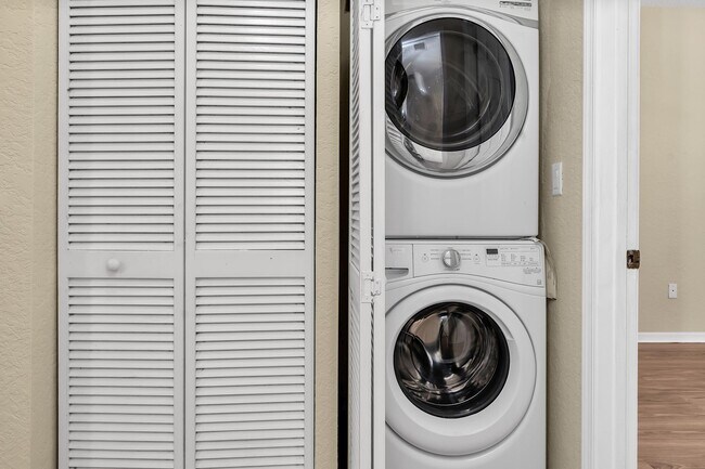 Building Photo - 228 Lake Monterey Cir